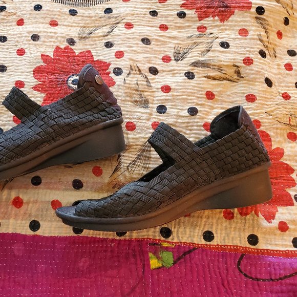 Bernie Mev Peep Toe Low Wedge - Black - 38 (7.5 - 8) - Picture 2 of 9